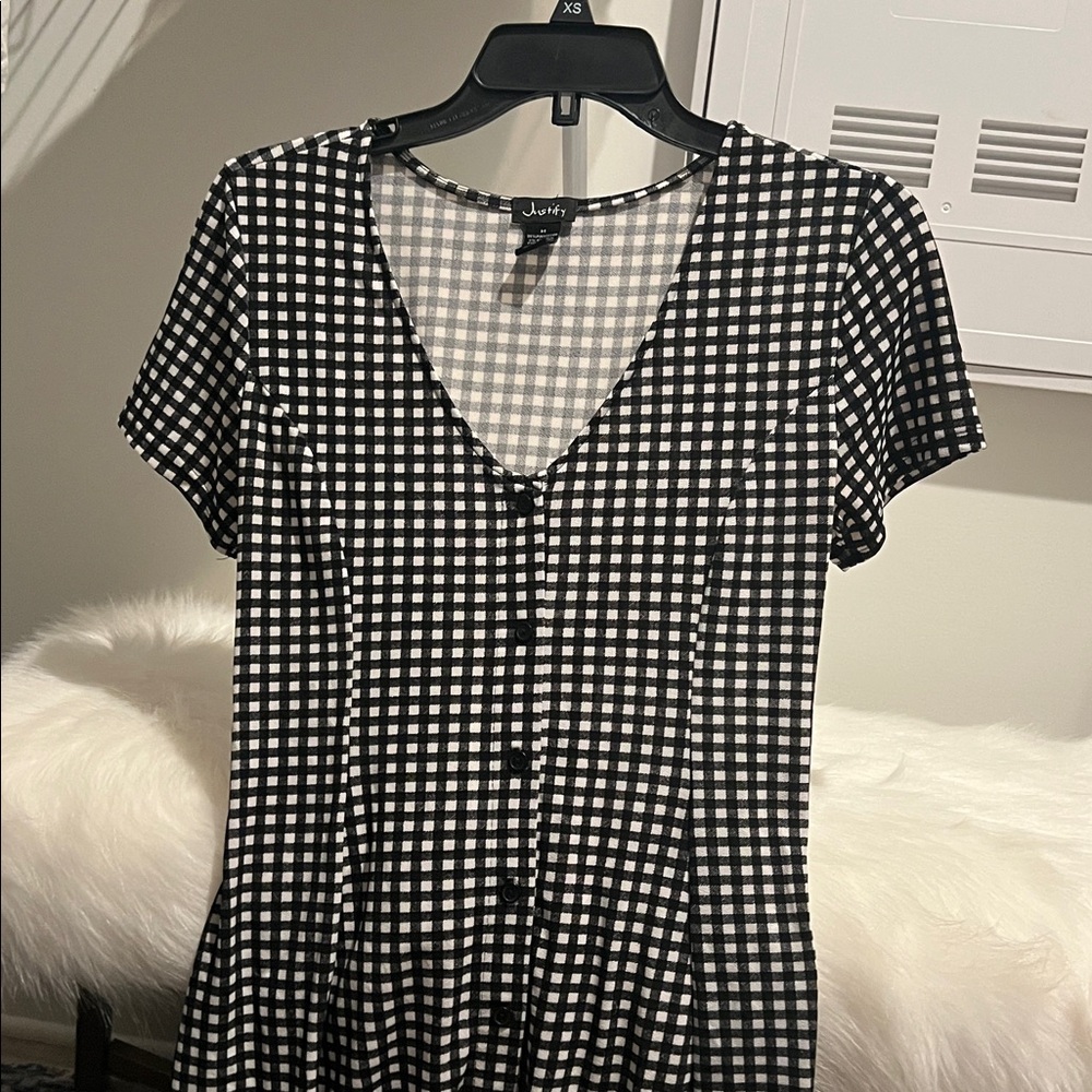 Justify Monochrome Checkered Top